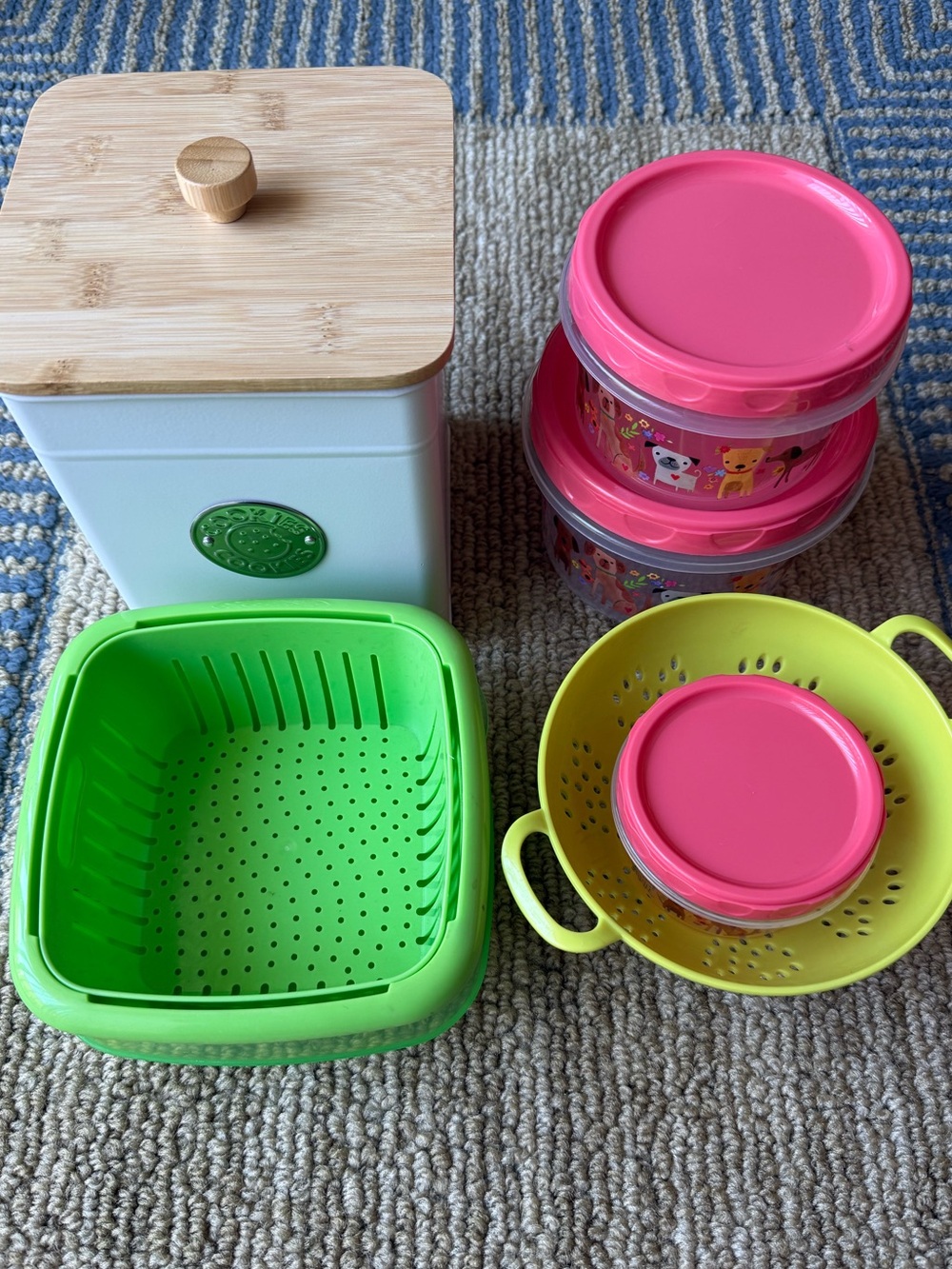 Bundle of Kitchen Storage Containers